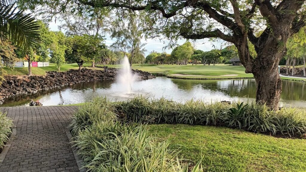 Constance Belle Mare Plage - Golfresor Mauritius