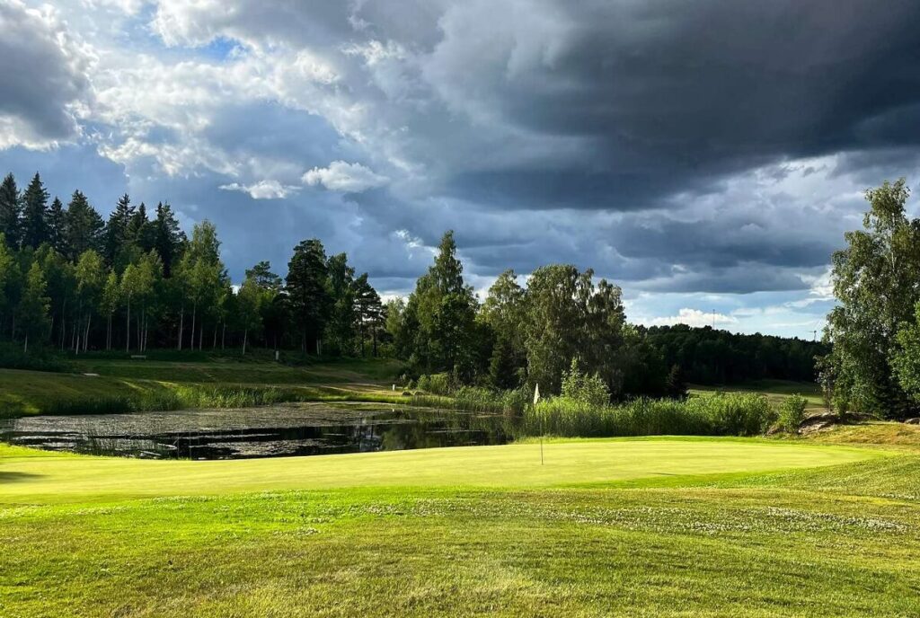Hallstaviks Golfklubb